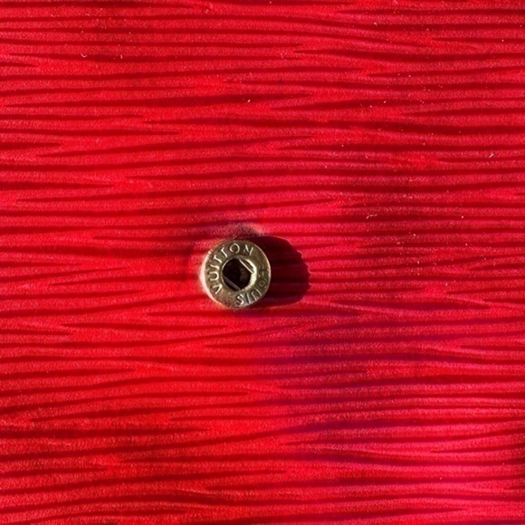 AUTHENTIC Louis Vuitton Malletier Epi Red Leather Elise Wallet - Picture 10 of 11